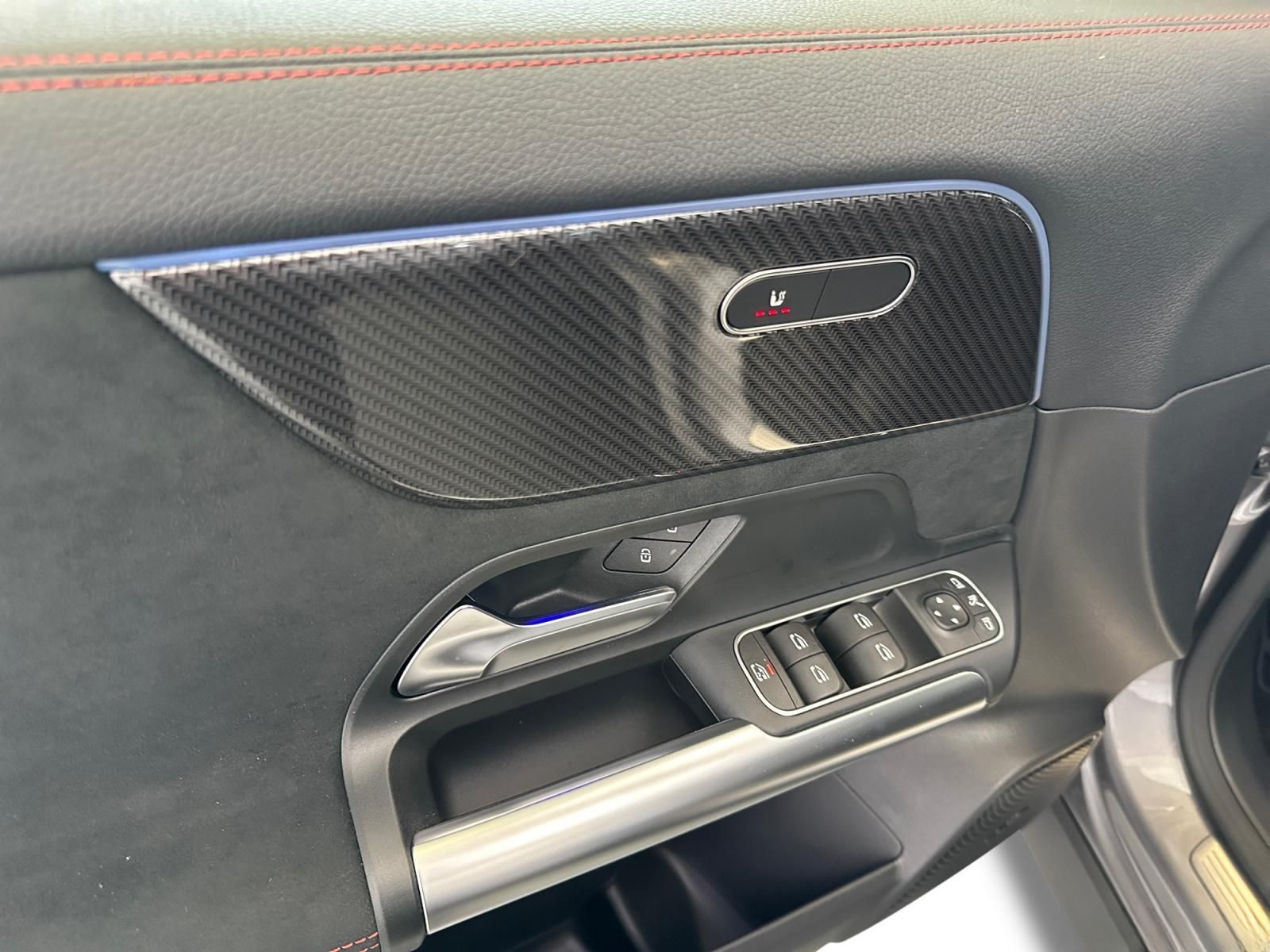 Mercedes-Benz GLA 180 +AMG+360°KAM+AHK+DISTRONIC+WINTERPAKET+ foto 14