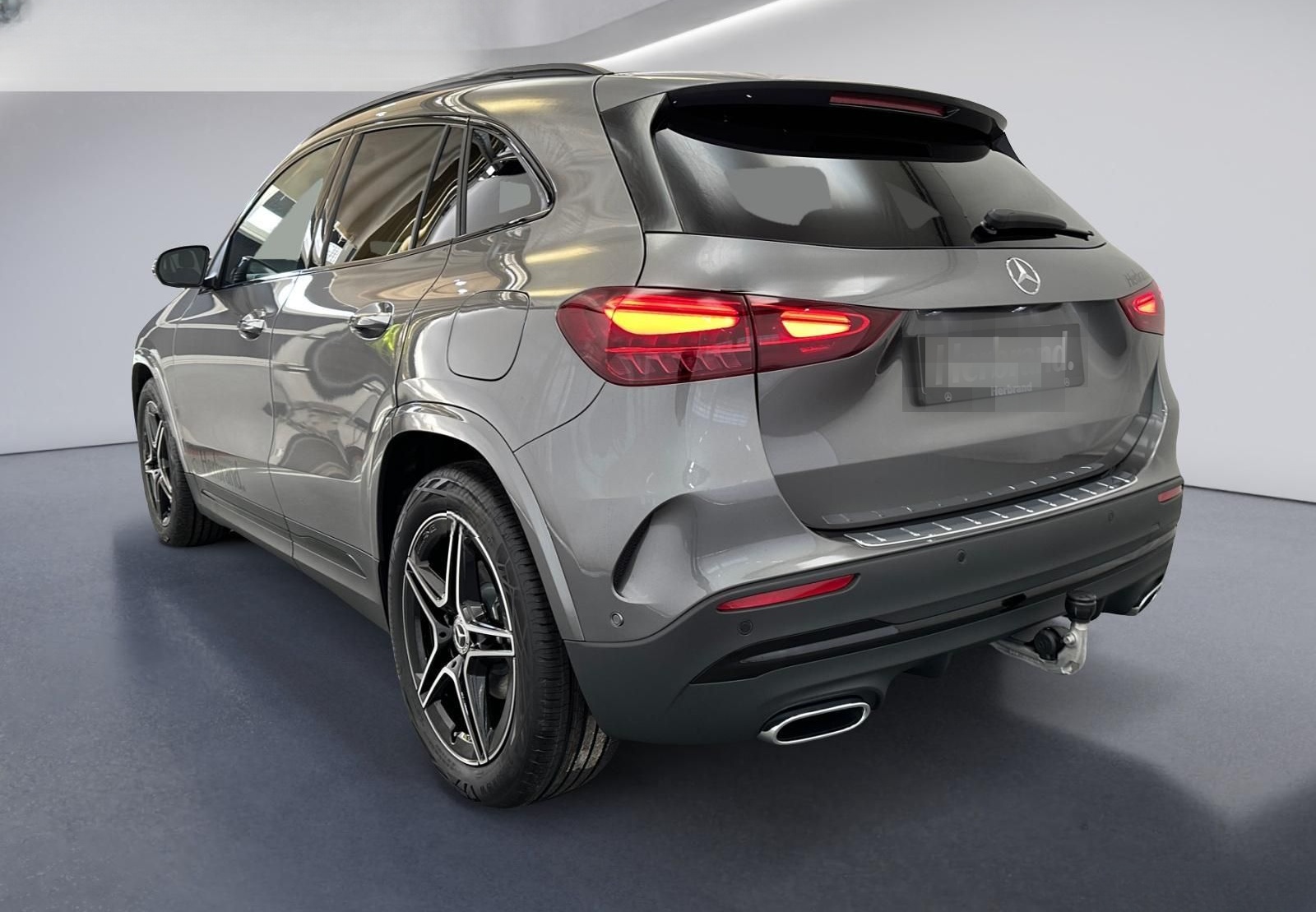 Mercedes-Benz GLA 180 +AMG+360°KAM+AHK+DISTRONIC+WINTERPAKET+ foto 4