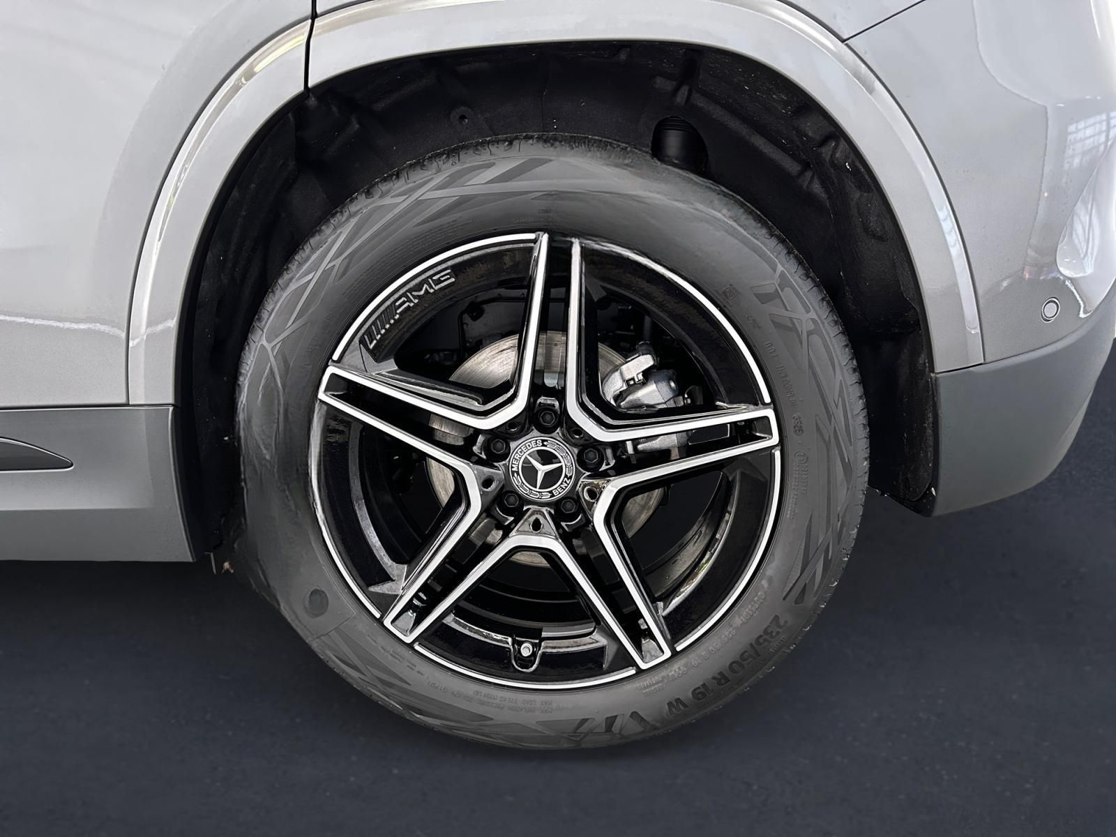 Mercedes-Benz GLA 180 +AMG+360°KAM+AHK+DISTRONIC+WINTERPAKET+ foto 5