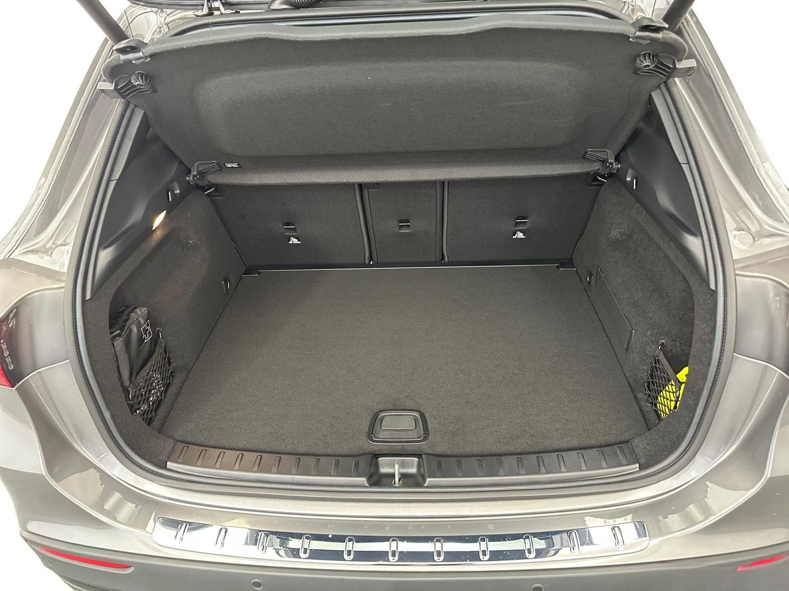 Mercedes-Benz GLA 180 +AMG+360°KAM+AHK+DISTRONIC+WINTERPAKET+ foto 6