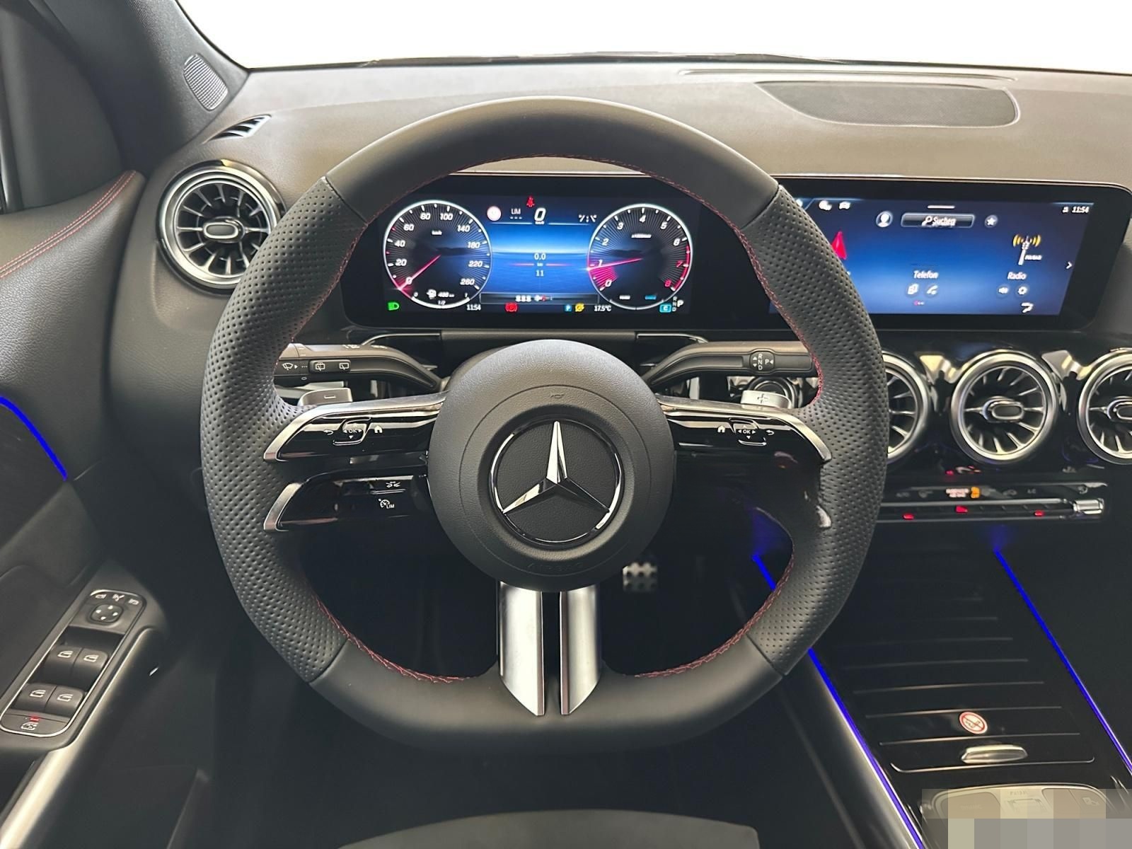 Mercedes-Benz GLA 180 +AMG+360°KAM+AHK+DISTRONIC+WINTERPAKET+ foto 9