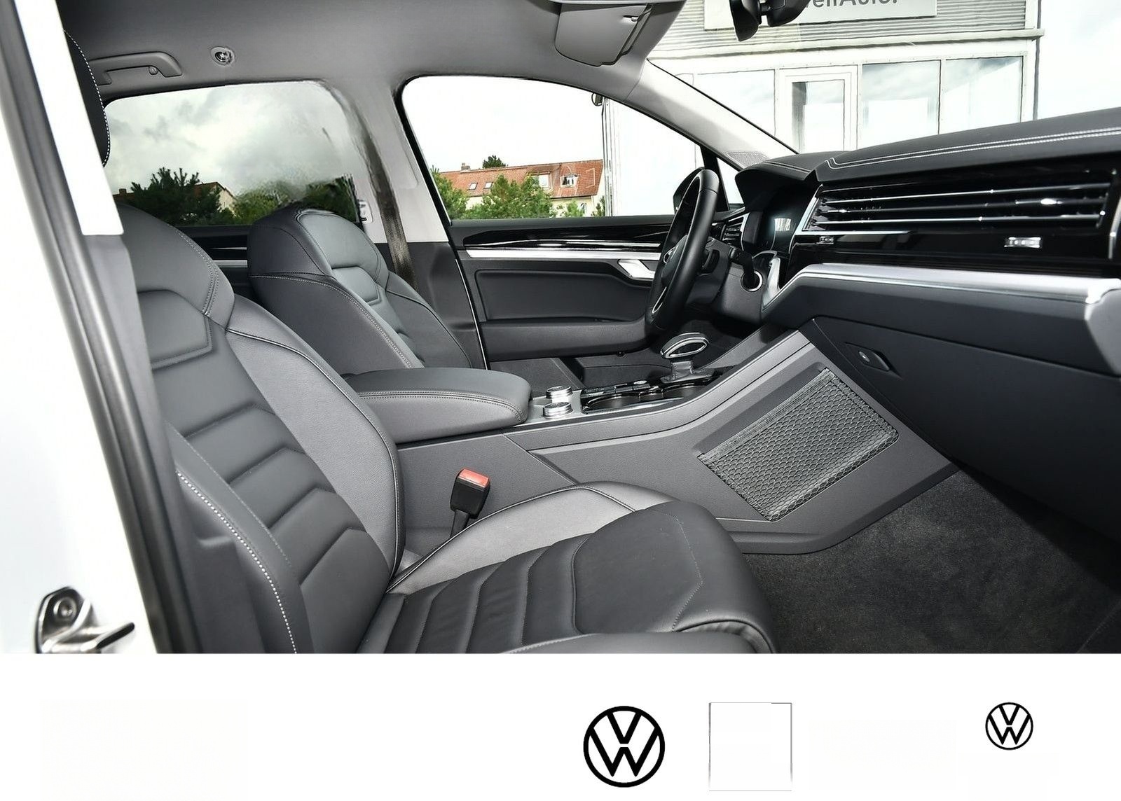 Volkswagen Touareg 3.0 TDI R-line 4Motion LED+AHK+NAV+ACC+C foto 8