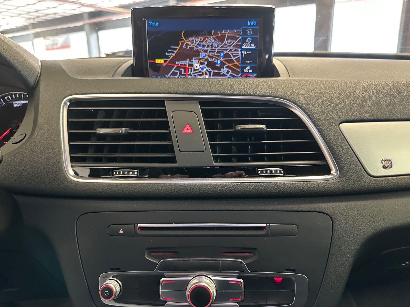 Audi Q3 sport quattro, Pano., Kamera, Navi., 20 Zoll foto 14