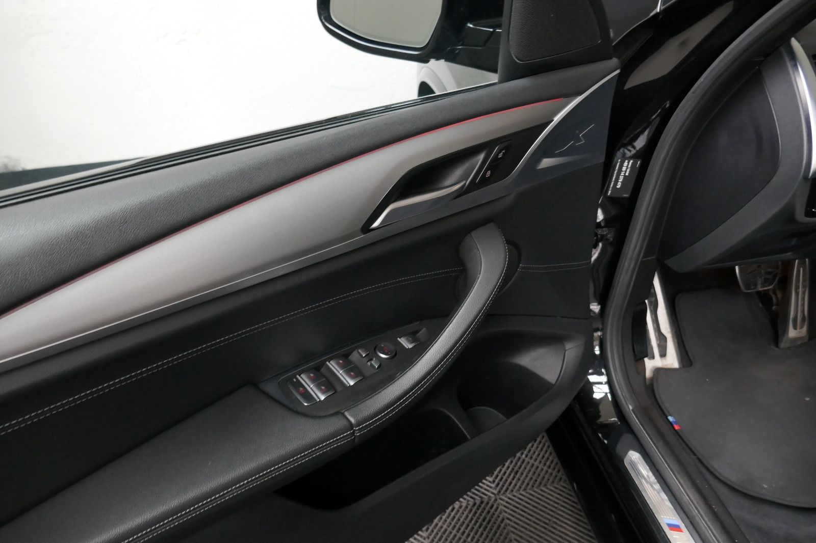 BMW X3 xDrive 20i M Sport *PANO*AHK*3 ZONEN KLIMAAU foto 25