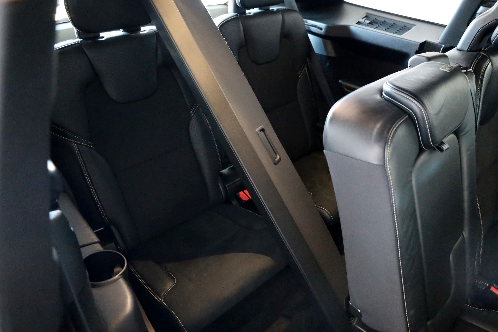 Volvo XC90 R Design AWD 7 Sitzer,Leder,Navi,360°,AHK foto 20