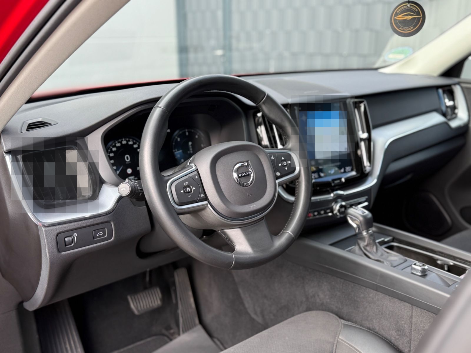 Volvo XC 60 D4 Momentum*Automatik*HUD*1.Hand*AHK*Leder foto 8