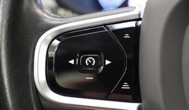 Volvo V90 2.0 D4 190PS Kombi Momentum AHK ACC foto 21