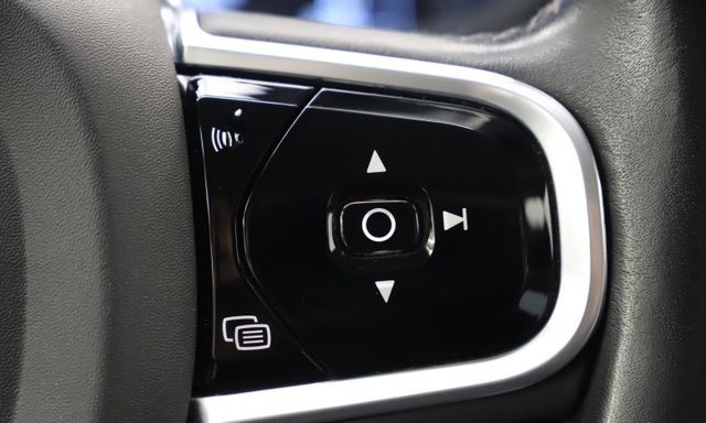 Volvo V90 2.0 D4 190PS Kombi Momentum AHK ACC foto 22