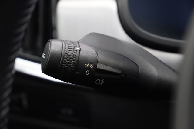 Volvo V90 2.0 D4 190PS Kombi Momentum AHK ACC foto 23