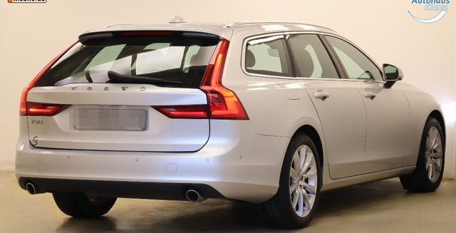 Volvo V90 2.0 D4 190PS Kombi Momentum AHK ACC foto 8