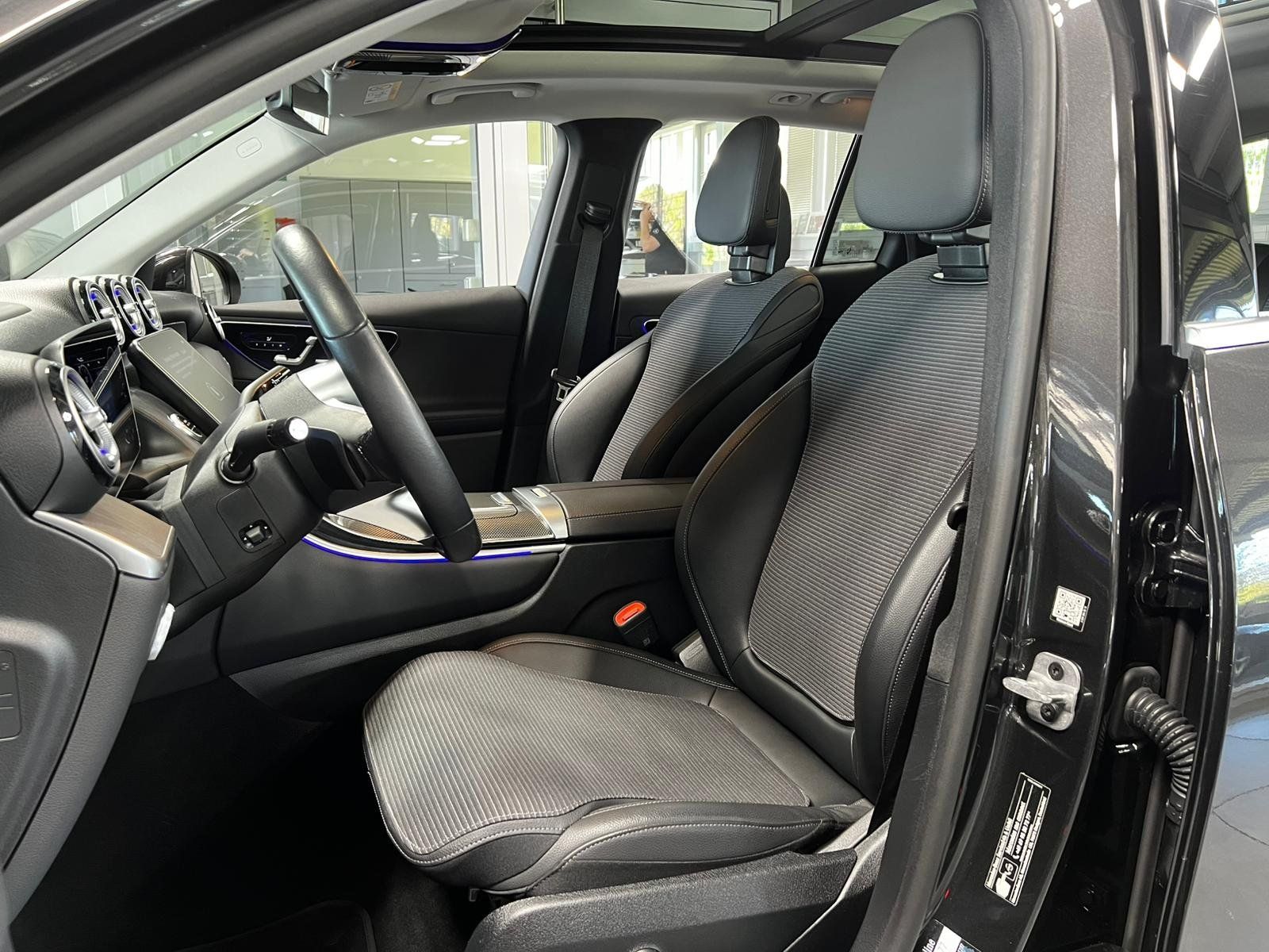 Mercedes-Benz GLC 300e 4M Avantgarde AHK DISTRONIC+PANODACH+++ foto 10