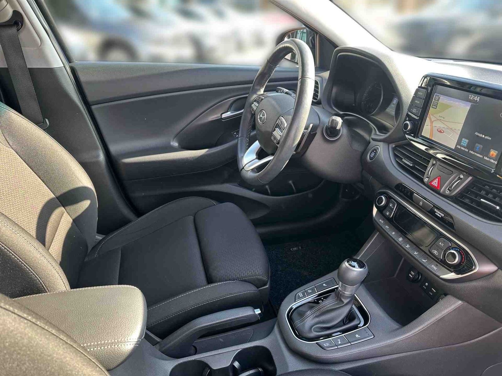 Hyundai i30 YES! Plus LED+Navi+SHZ+Kamera+Tempomat+LMR+ foto 11