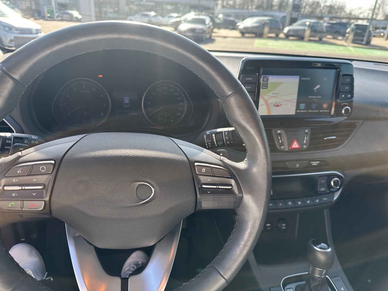 Hyundai i30 YES! Plus LED+Navi+SHZ+Kamera+Tempomat+LMR+ foto 14