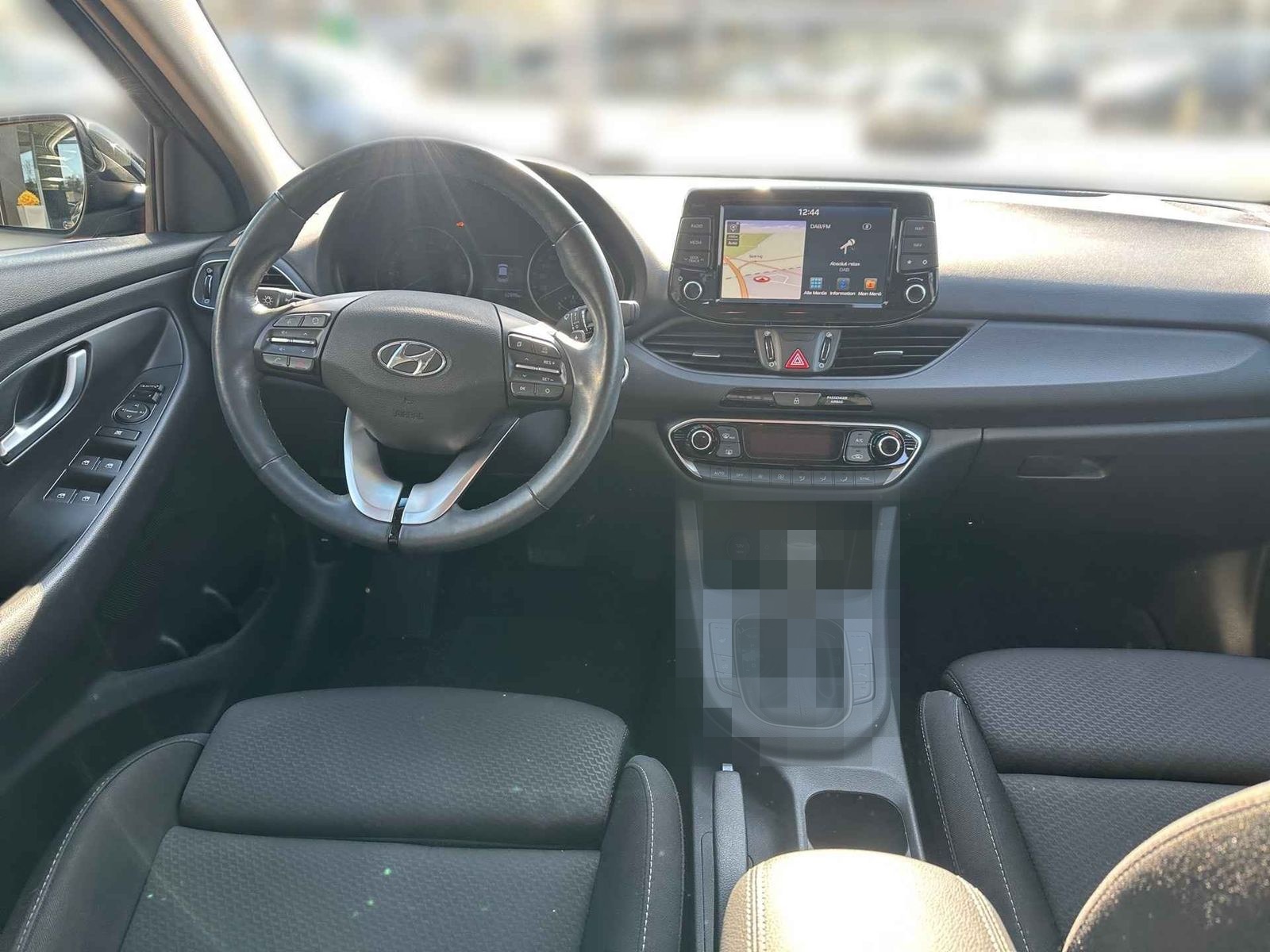 Hyundai i30 YES! Plus LED+Navi+SHZ+Kamera+Tempomat+LMR+ foto 9