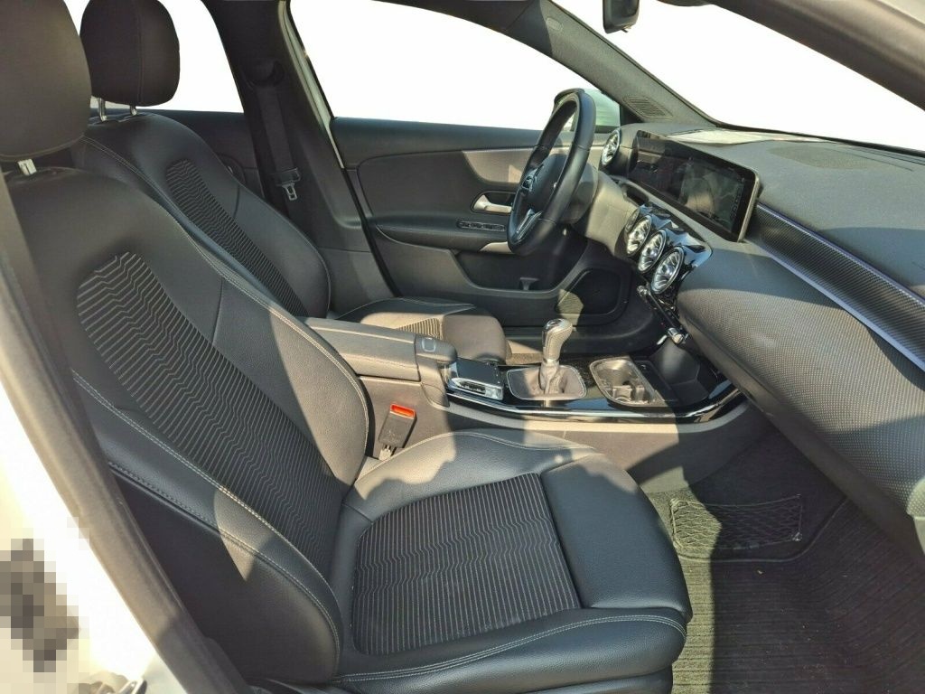 Mercedes-Benz A 180 KOMPAKTLIMOU Kam. KlimaA LED LM Navi PDC foto 11