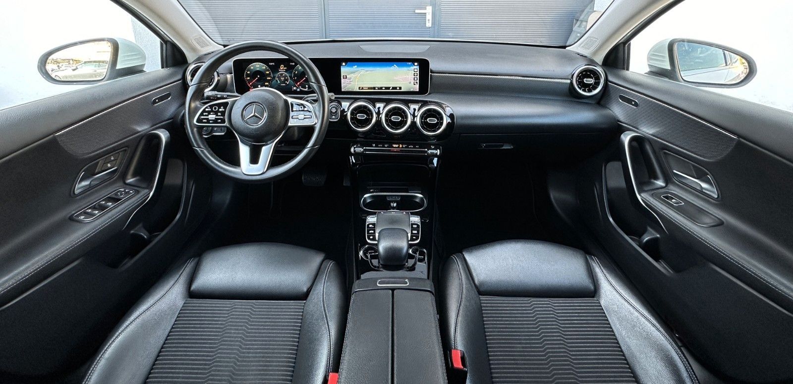 Mercedes-Benz A 250 7G*PROGRESSIVE*CARBON*SHZ*DIG-TACHO*PDC* foto 3