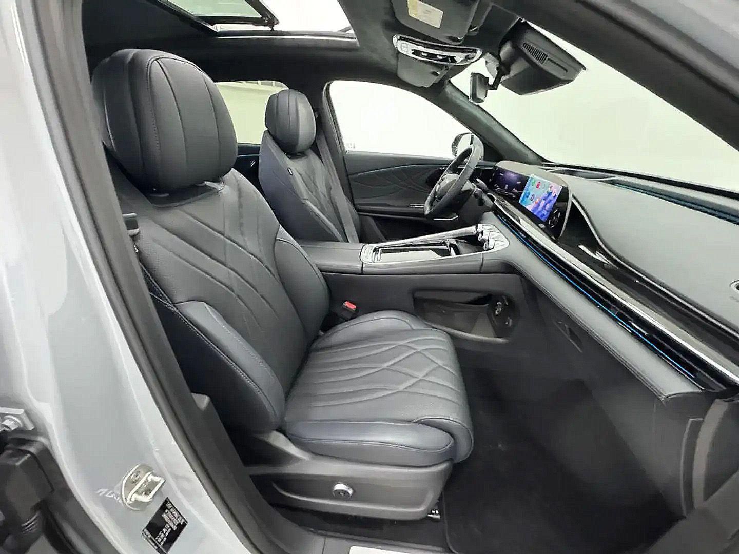 OMODA Omoda 9 Superhybrid 1.5l,ACC,360°,Pano,Head-Up foto 12