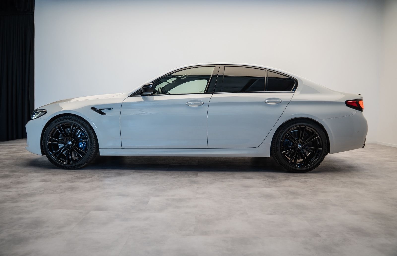 BMW M5 LCI / xDrive / B&W / Carbon / HeadUP / M Sitz foto 3