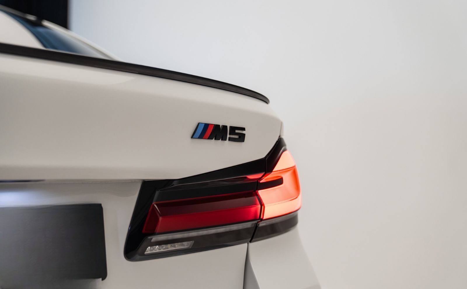 BMW M5 LCI / xDrive / B&W / Carbon / HeadUP / M Sitz foto 24