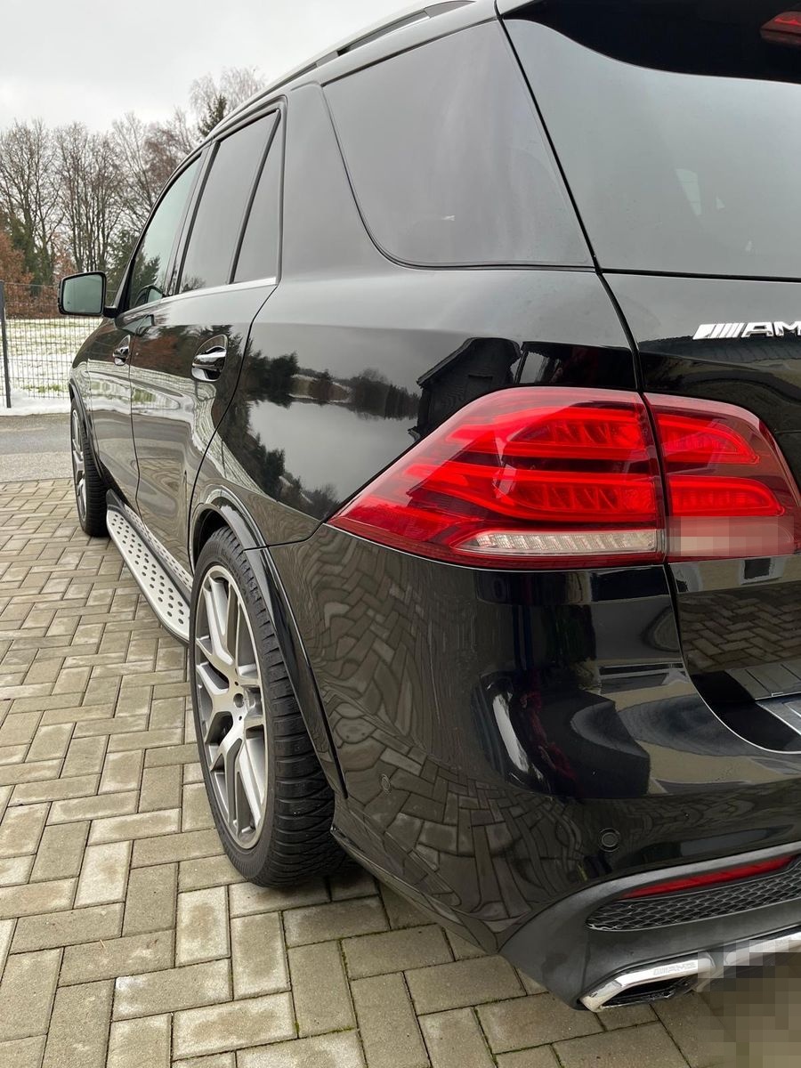 Mercedes-Benz GLE 63 AMG 4Matic foto 13