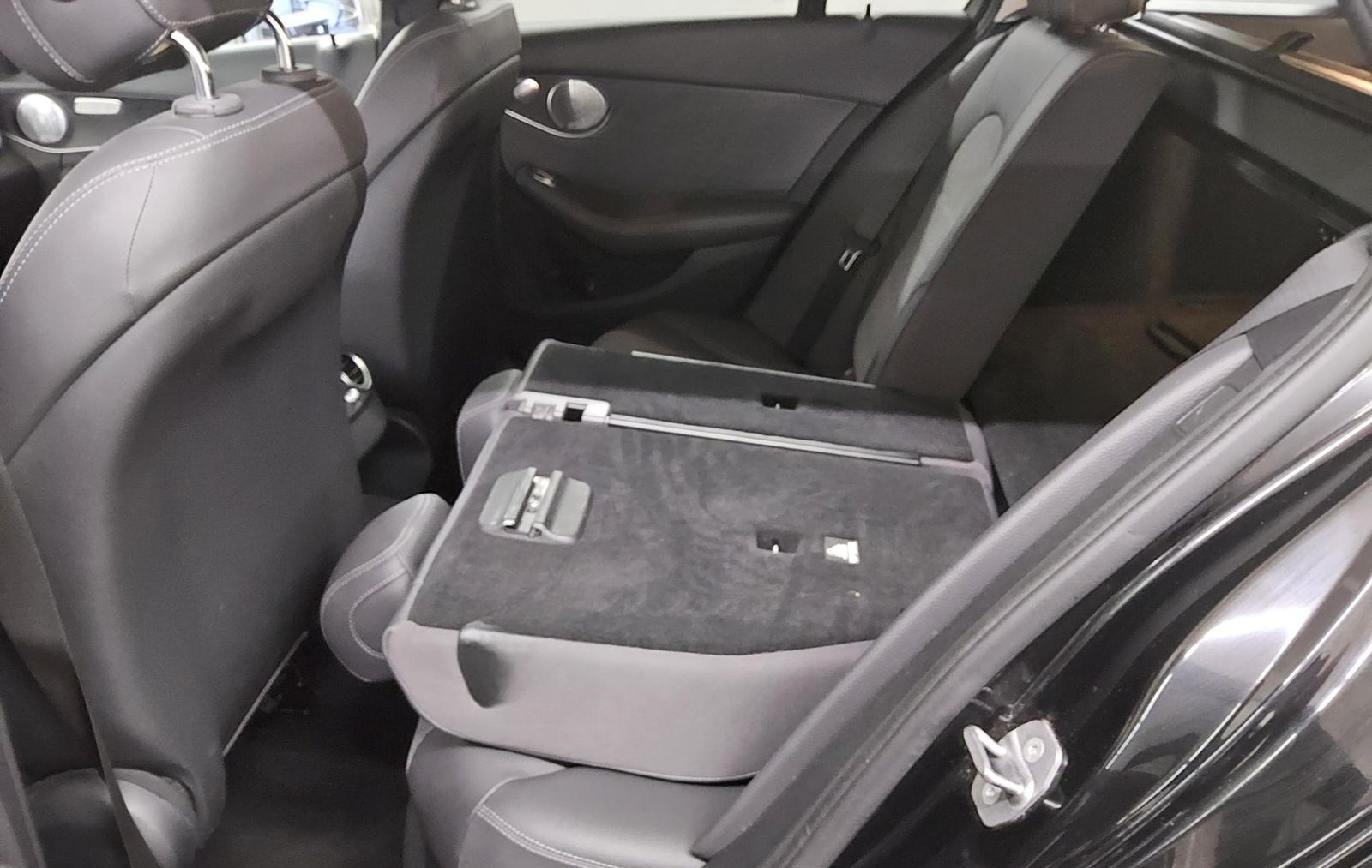 Mercedes-Benz C 220 T d Avantgarde T-Leder Navi LED Night RfK foto 12