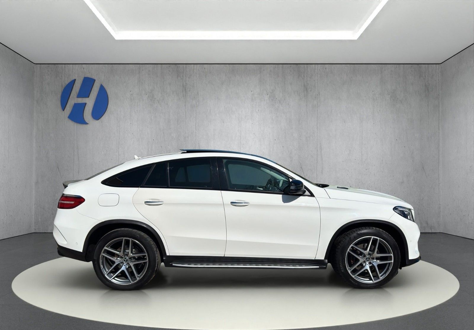 Mercedes-Benz GLE 350 d 4M AMG Line Pano DTR LED 360° H&K AHK foto 7