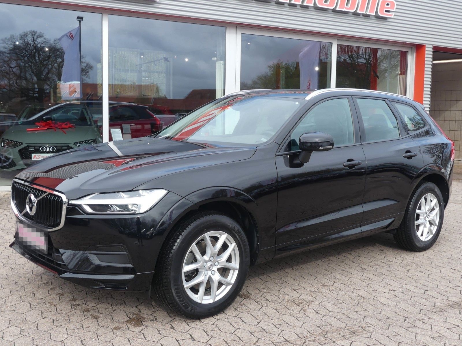 Volvo XC60 Momentum Vollleder*AHK*Navi*SHZ*ab 299€ foto 2