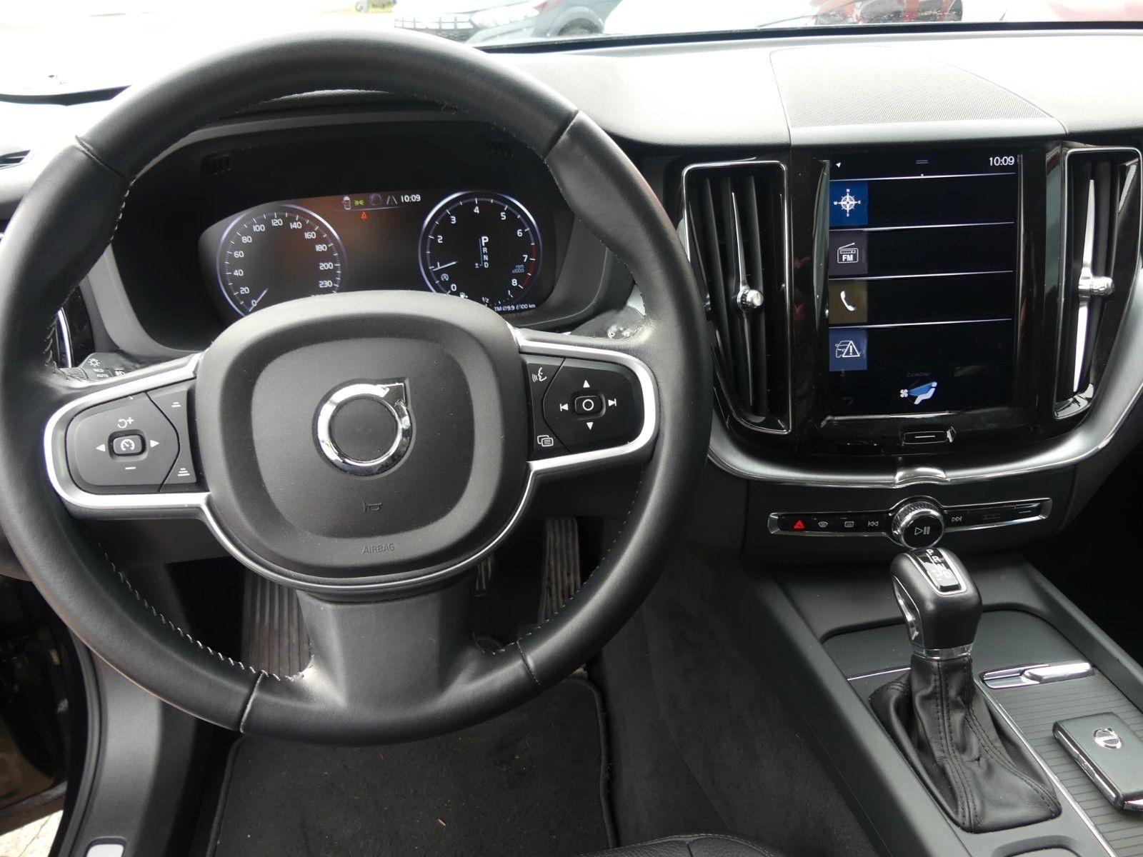 Volvo XC60 Momentum Vollleder*AHK*Navi*SHZ*ab 299€ foto 17