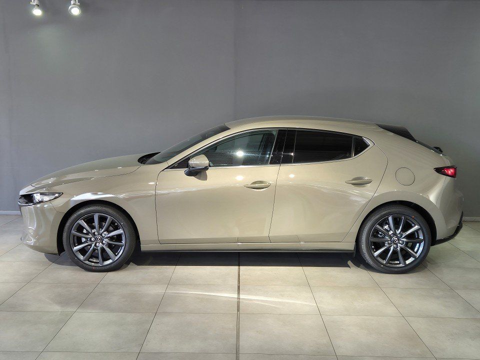 Mazda 3 2.5L e-SKYACTIV G 140ps foto 3