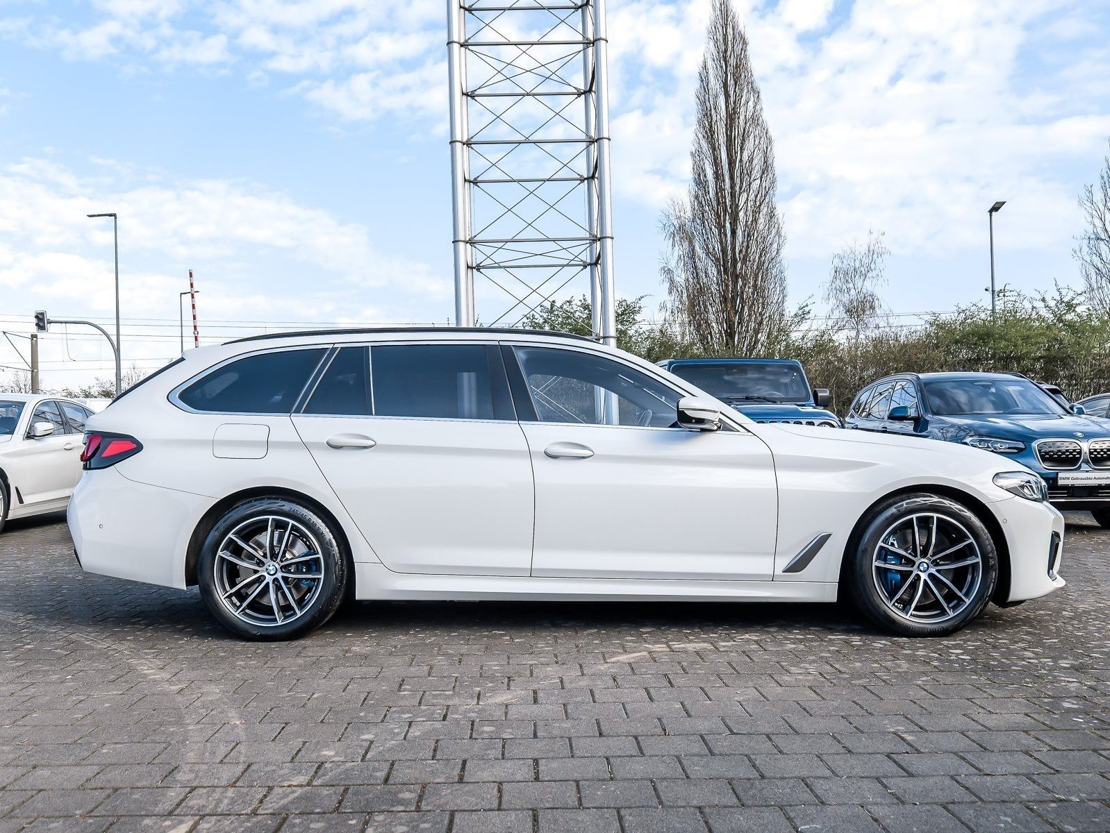 BMW 530e xDrive A M Sport HUD ACC RFK NAVI Laser LM foto 11
