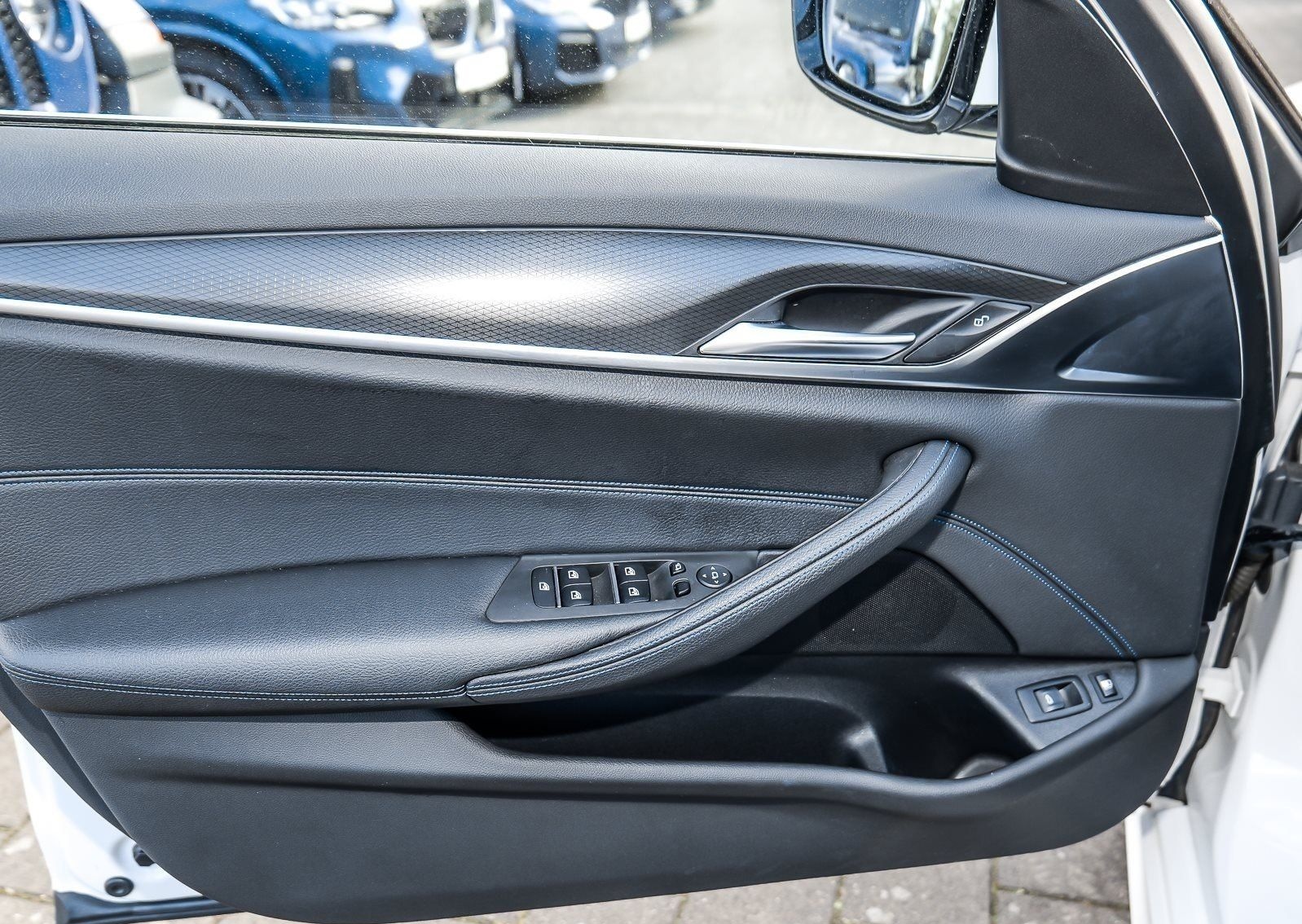 BMW 530e xDrive A M Sport HUD ACC RFK NAVI Laser LM foto 19