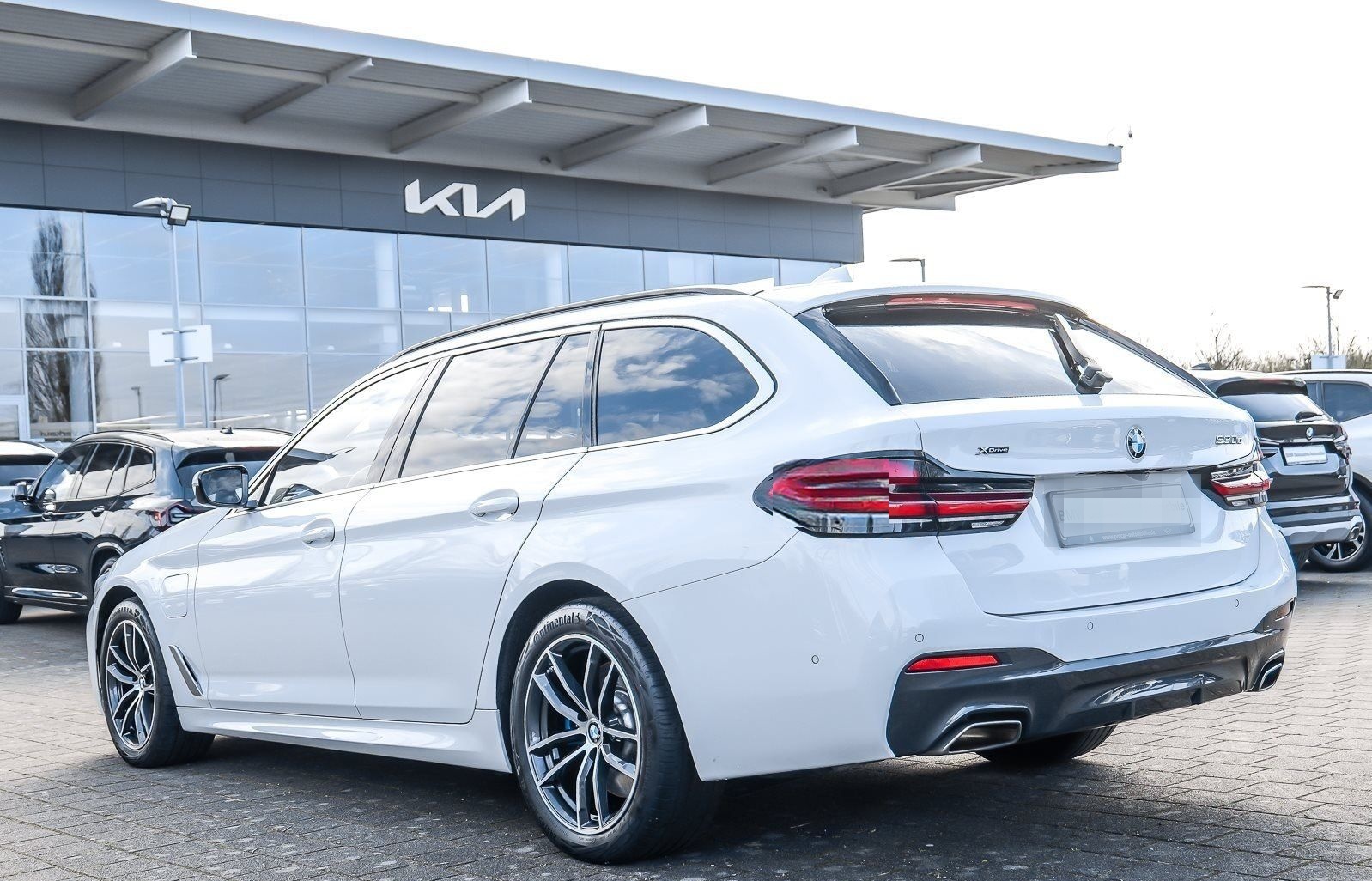 BMW 530e xDrive A M Sport HUD ACC RFK NAVI Laser LM foto 8