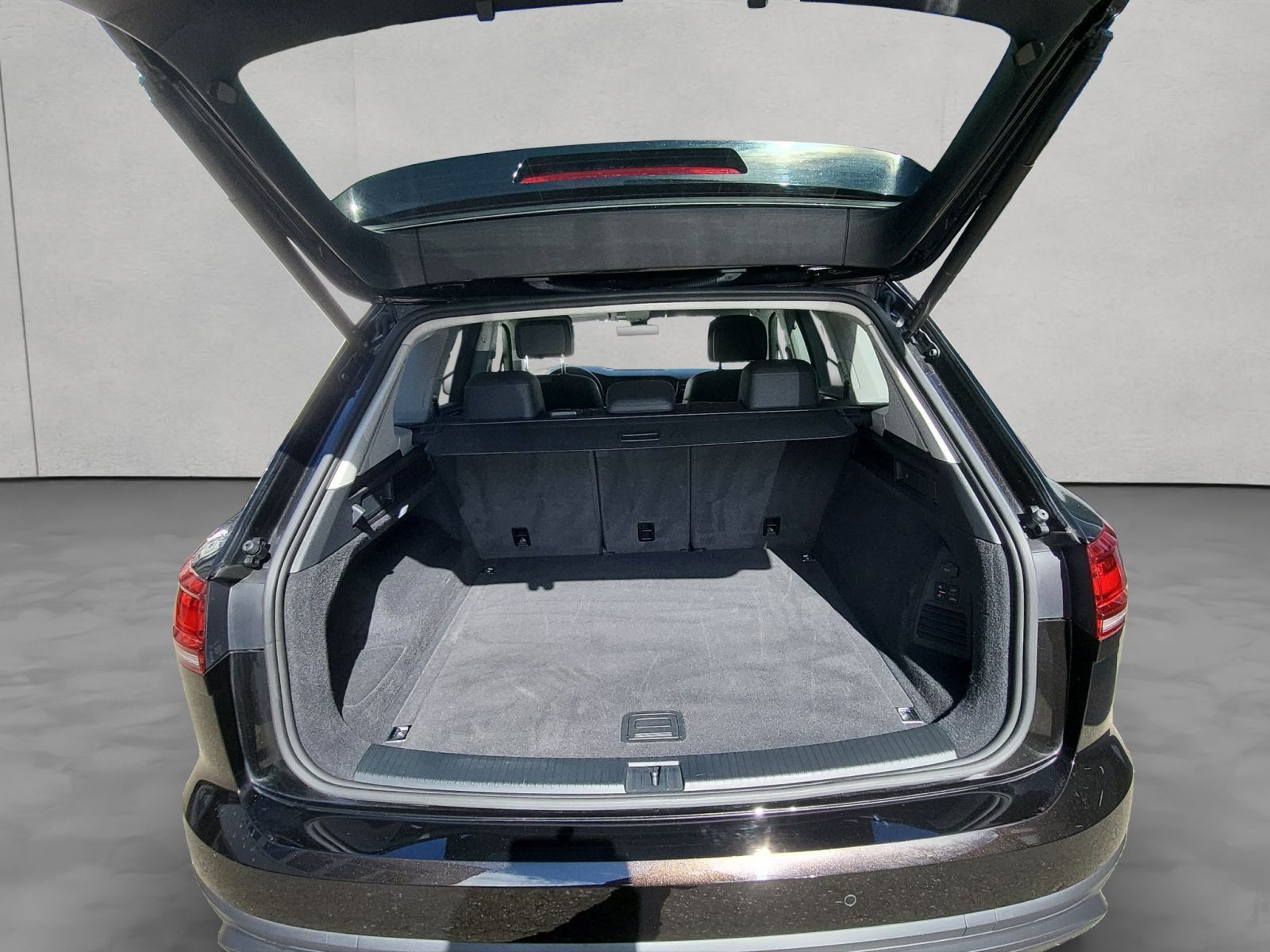 Volkswagen Touareg 3.0 TDI 4Motion Tip. AHK/Kamera/Leder foto 5