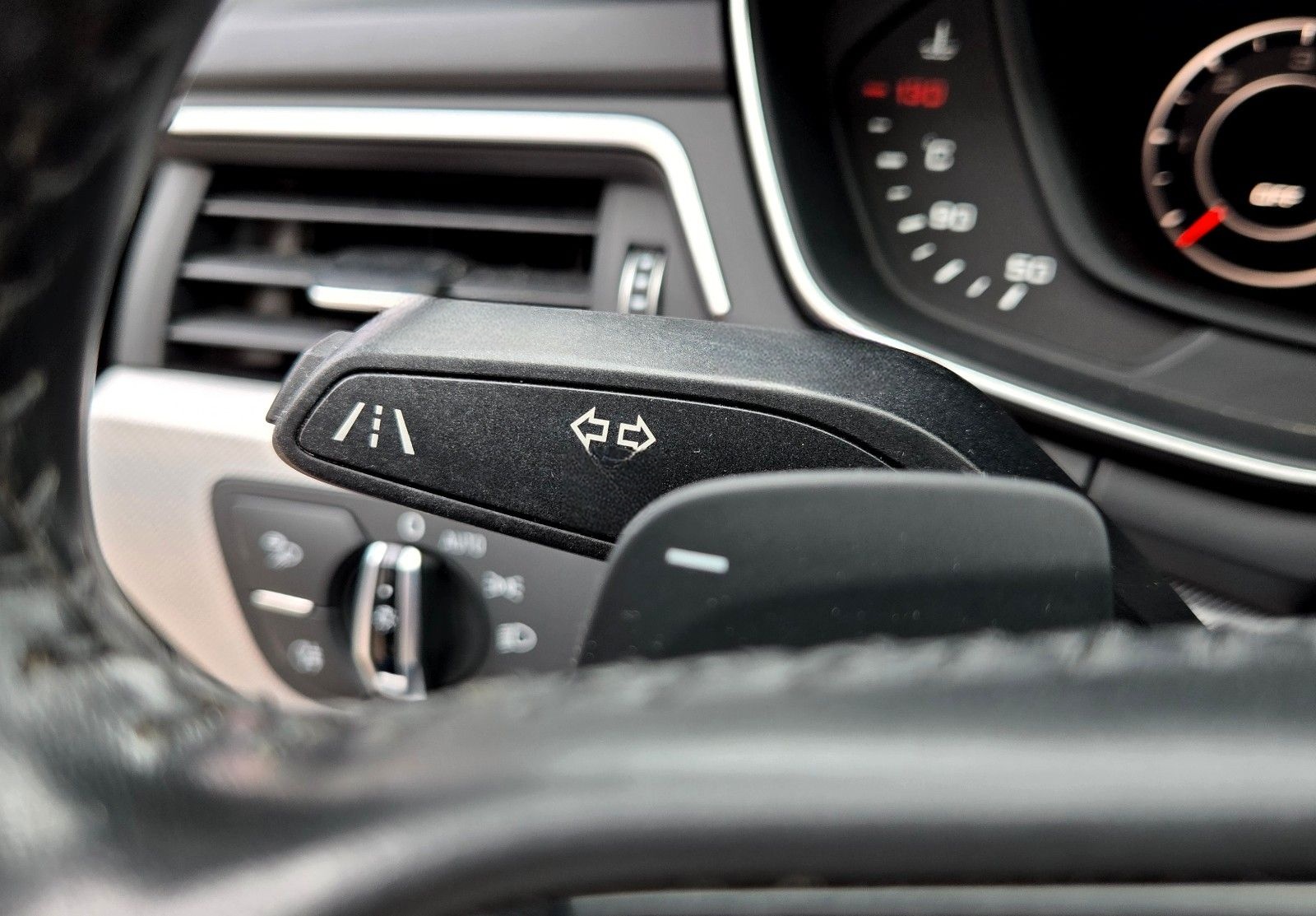 Audi A4 S-line Digitaltacho elektr.Sitz + Heck foto 18