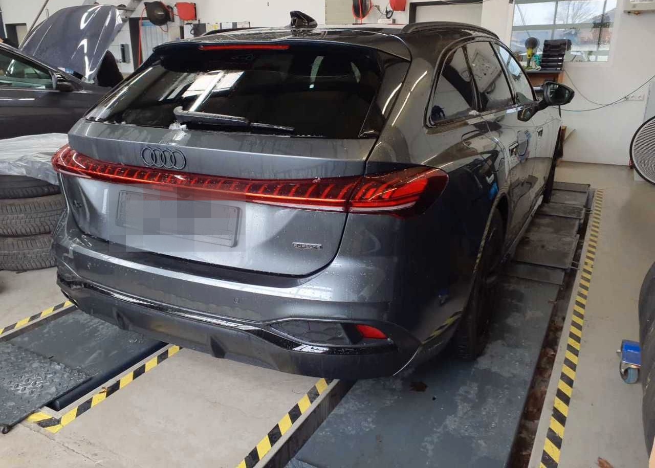 Audi A5 Avant TDI quattro S line B&O HUD AHK foto 3