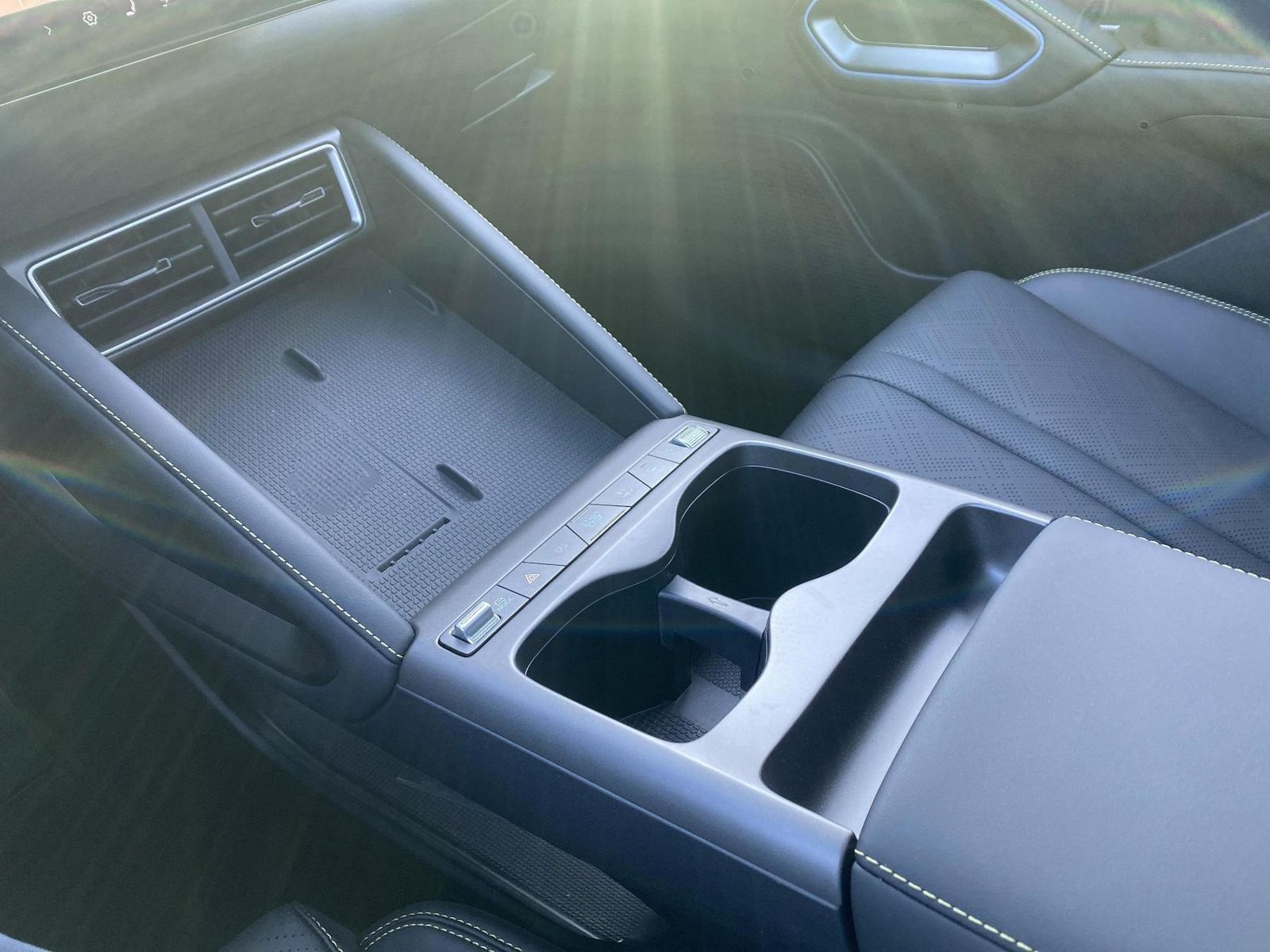 BYD ATTO 2 DM-I Boost Kamera Navi foto 11