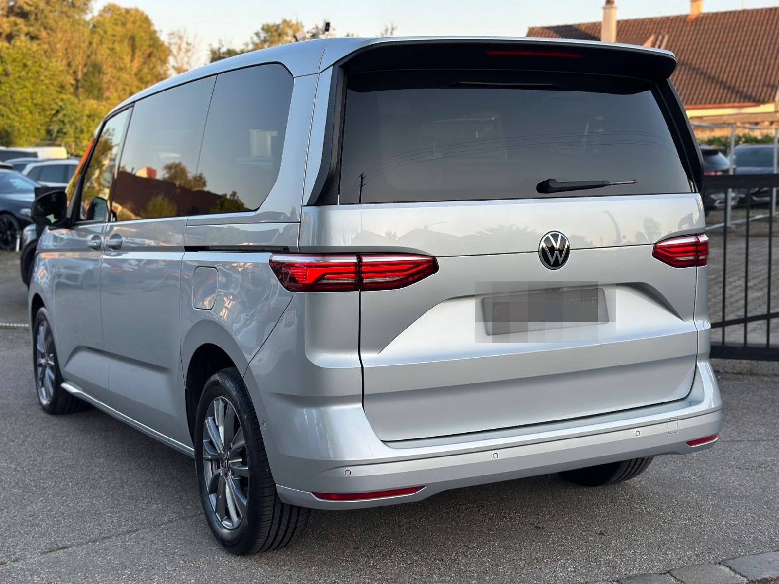 Volkswagen T7 Multivan Life DSG H&K HuD AHK ACC Standhzg. foto 6