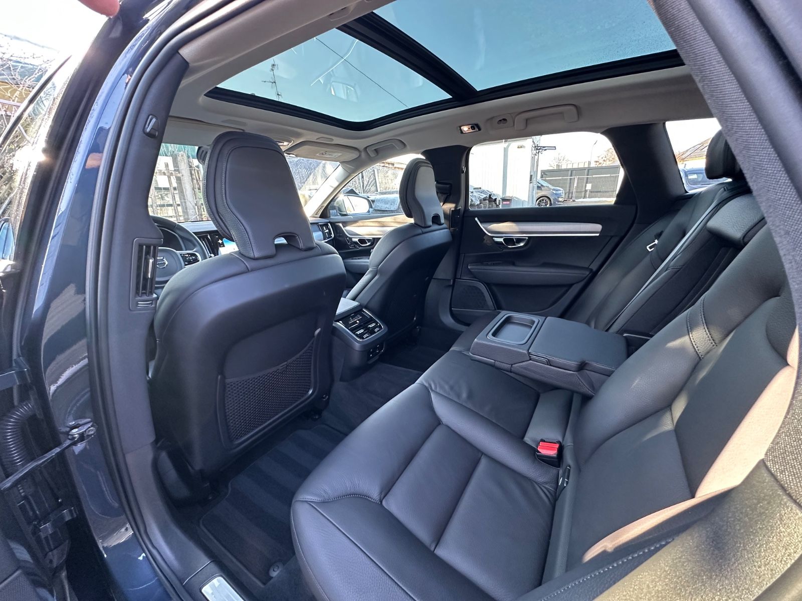 Volvo V90 Kombi Momentum Pro Navi Leder Pano HuD RFK foto 19