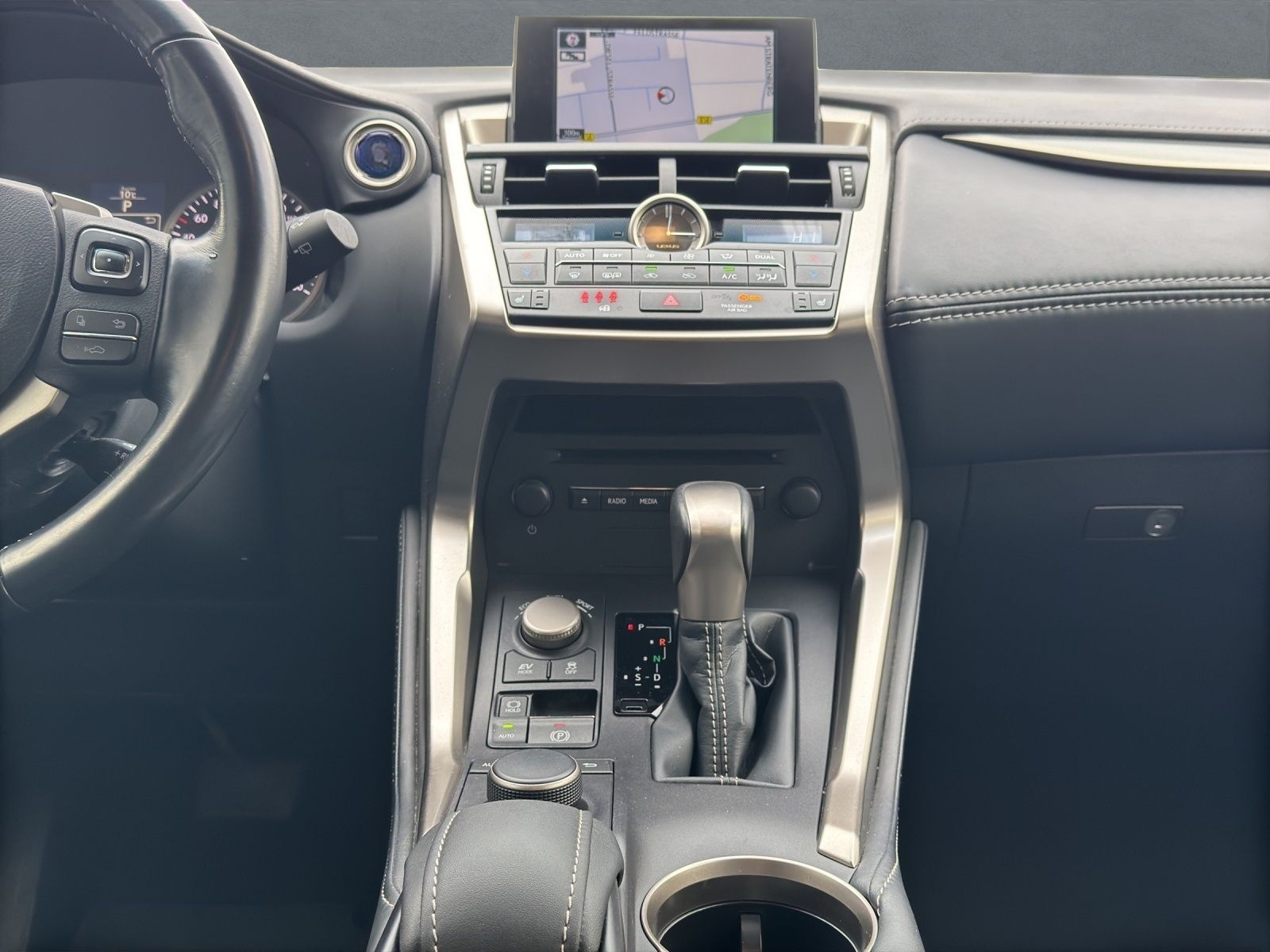 Lexus NX 300 h*4x4*EXECUTIVE*AHK*ALLW.* 15J-GARANTIE foto 13