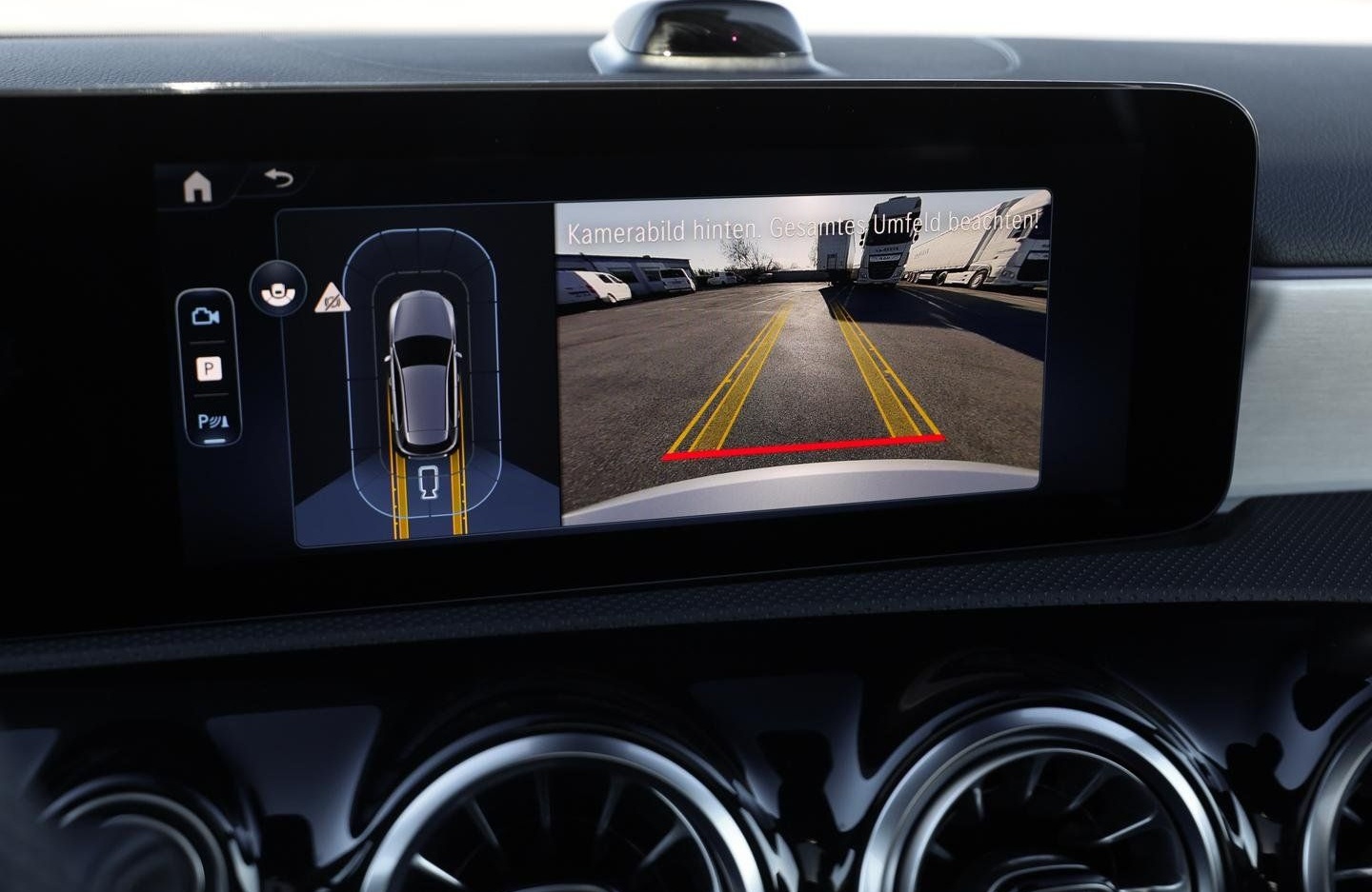 Mercedes-Benz A 200 d AMG Special-Edition Night Pano Ambiente foto 13