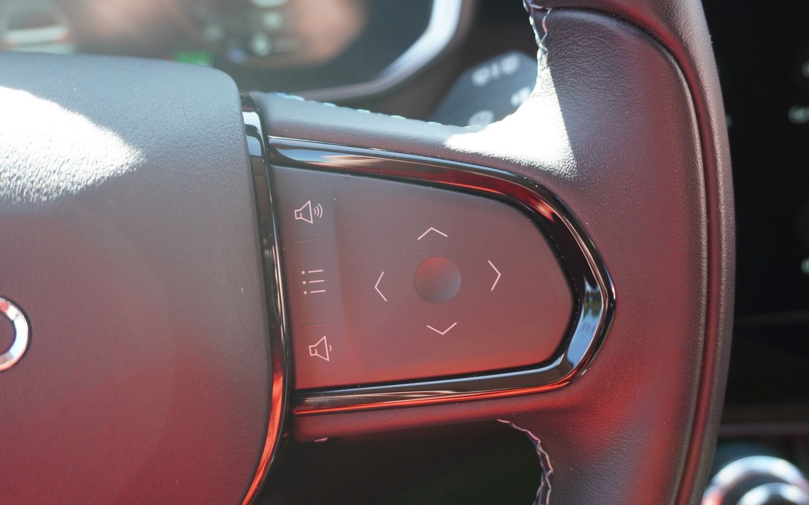 Lynk&Co 01 1.5 TD PHEV Aut. LED ACC 360° Pano foto 23