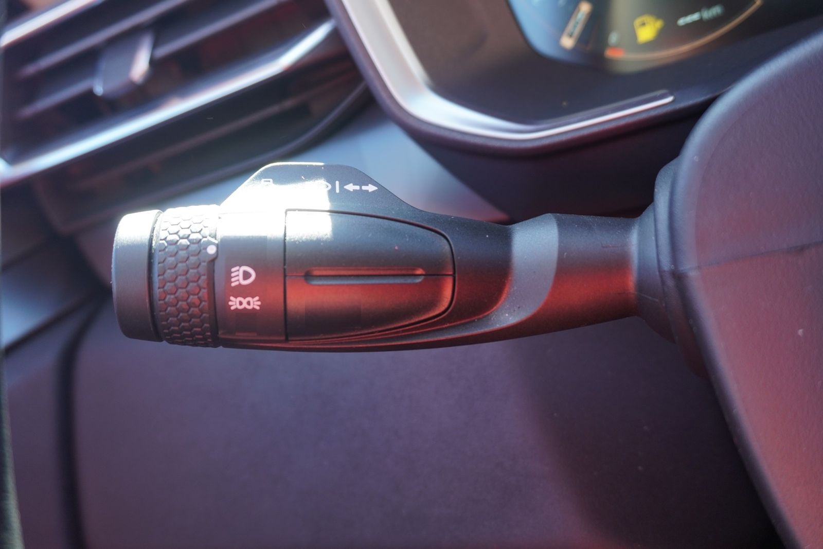 Lynk&Co 01 1.5 TD PHEV Aut. LED ACC 360° Pano foto 24