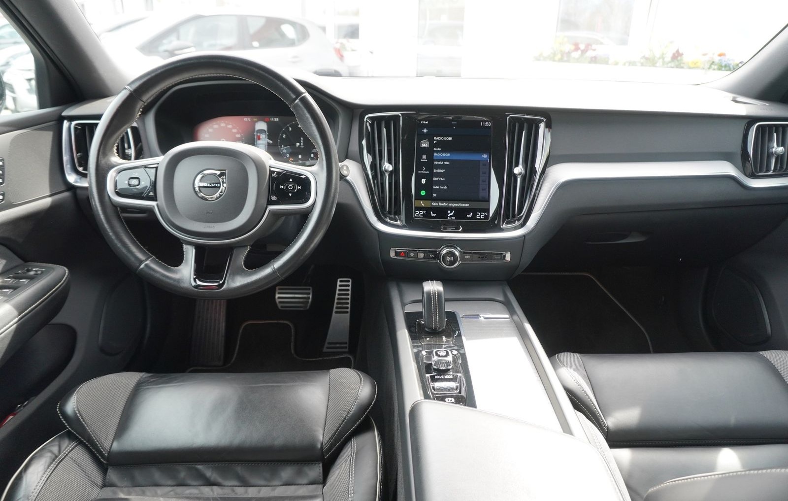 Volvo V60 Kombi 2.0 M-Hybrid R Design AHK DAB LED foto 15