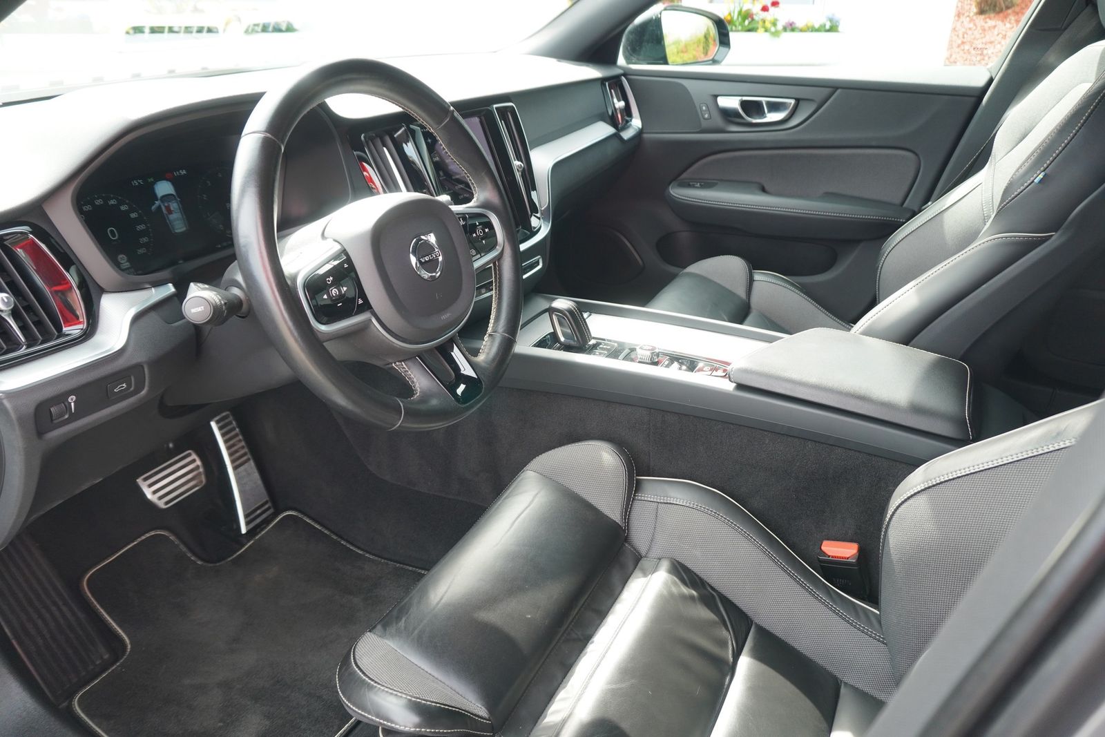 Volvo V60 Kombi 2.0 M-Hybrid R Design AHK DAB LED foto 19