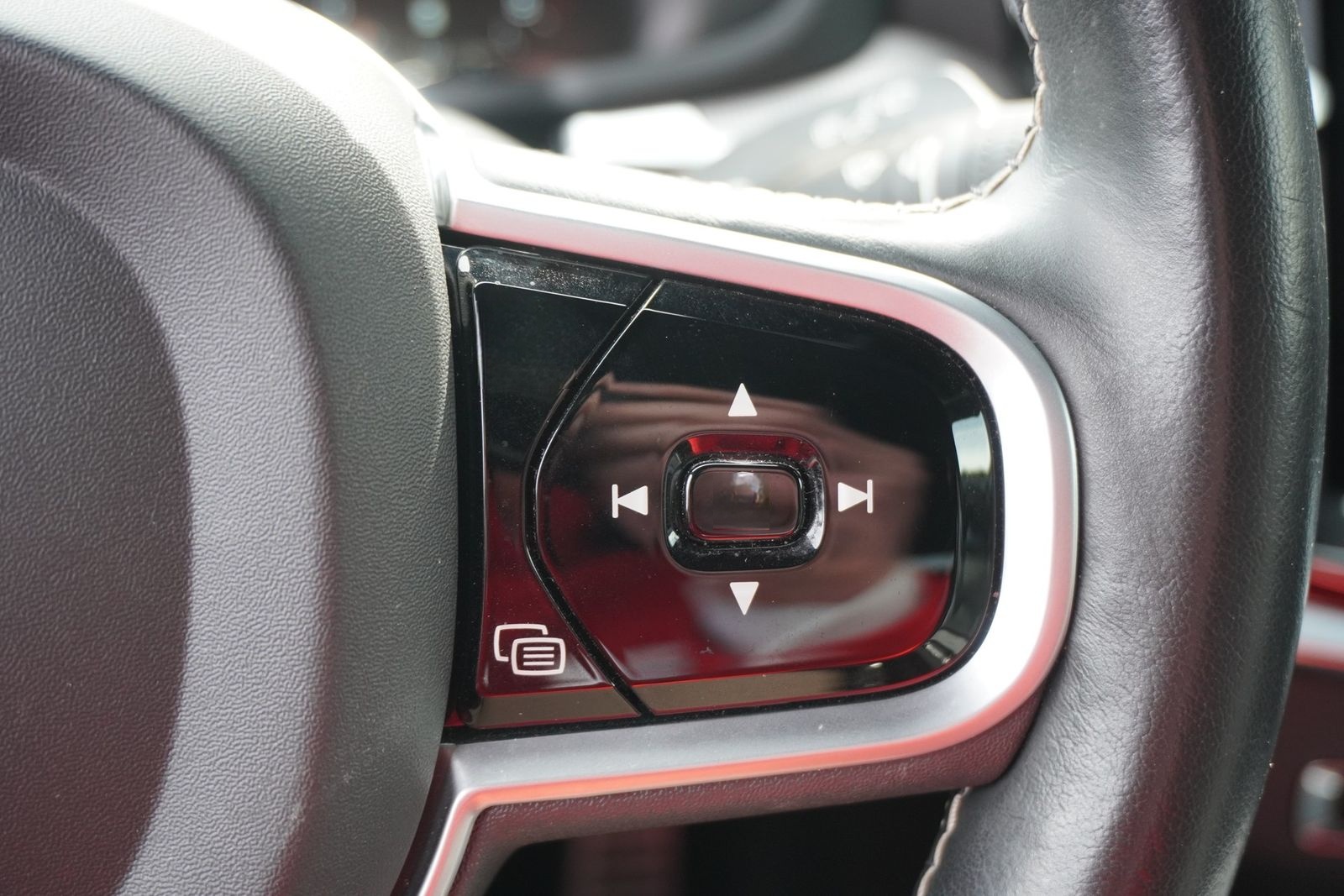 Volvo V60 Kombi 2.0 M-Hybrid R Design AHK DAB LED foto 25