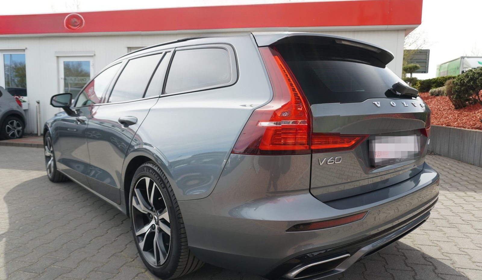 Volvo V60 Kombi 2.0 M-Hybrid R Design AHK DAB LED foto 4