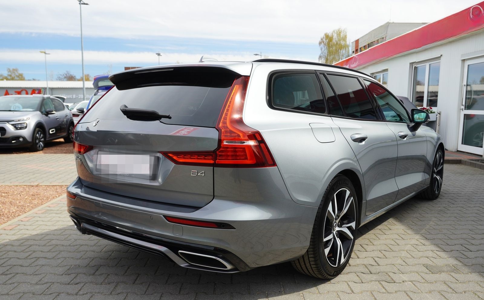 Volvo V60 Kombi 2.0 M-Hybrid R Design AHK DAB LED foto 6