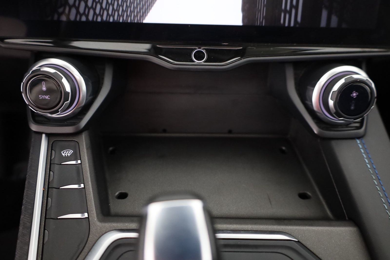 Lynk&Co 01 1.5 TD PHEV Aut. LED ACC 360° Pano foto 12