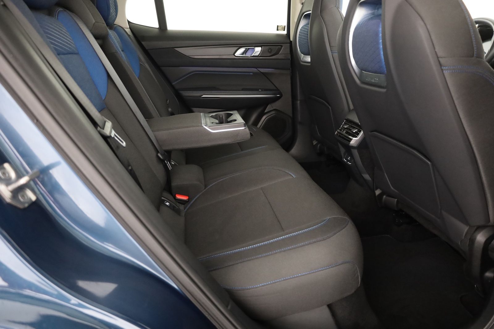 Lynk&Co 01 1.5 TD PHEV Aut. LED ACC 360° Pano foto 24