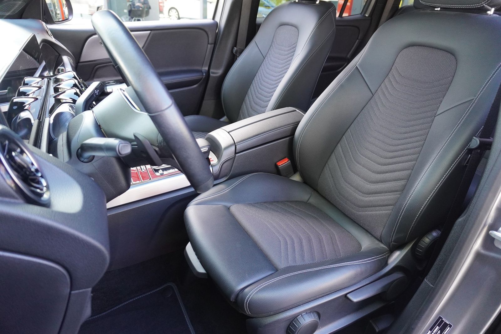 Mercedes-Benz GLB 250 Progressive AHK LED Kamera Navi DAB PDC foto 11